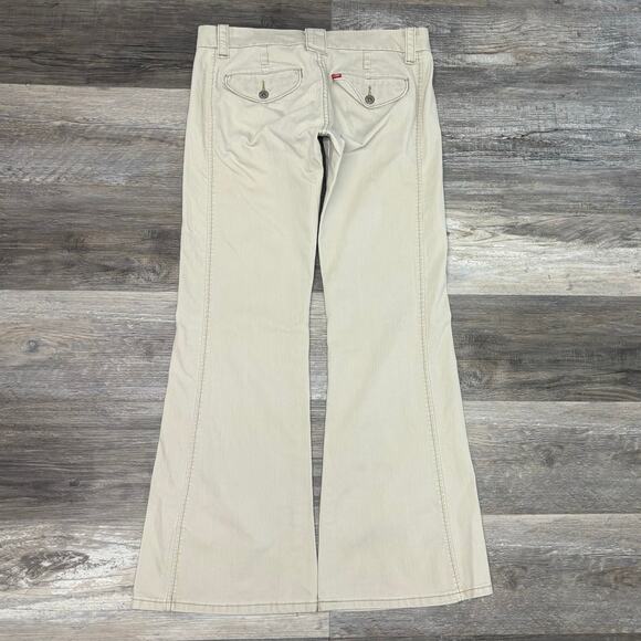Vintage Y2K Levis Cream Womens JR 7 Low Rise Stretch Flared Bell Bottom Jeans - Picture 3 of 11